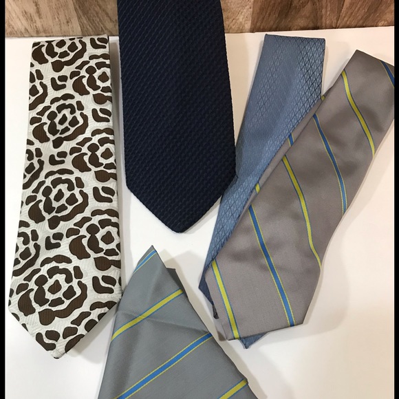 Lot de cravates DIOR et LANVIN - Picture 1 of 5